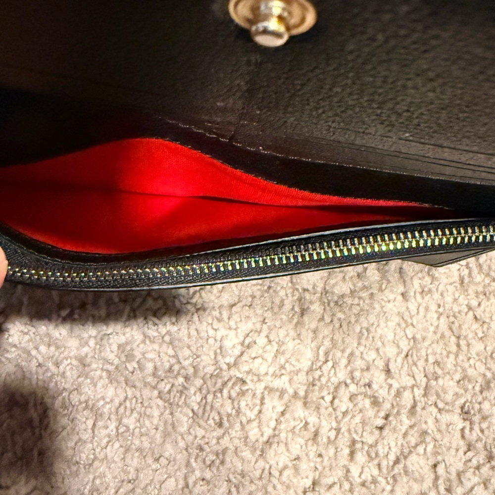 Carolina Herrera Black Leather Wallet - Picture 8 of 9